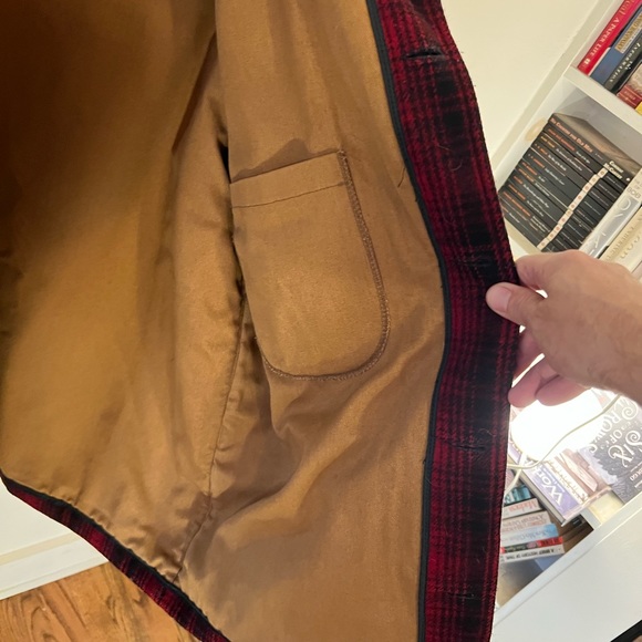 Vintage Woolrich plaid coat. - Picture 3 of 9